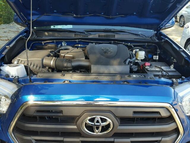 5TFAZ5CN5HX035912 - 2017 TOYOTA TACOMA DOU BLUE photo 7