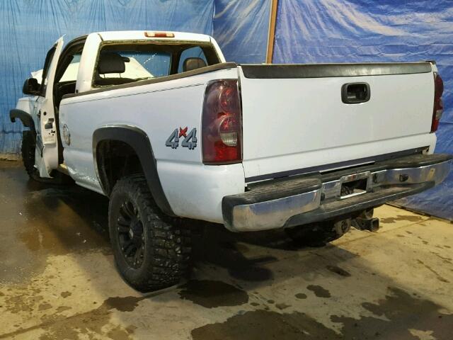 1GCGK24U7YE376551 - 2000 CHEVROLET SILVERADO WHITE photo 3