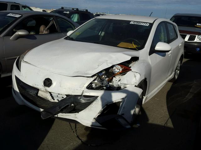 JM1BL1K67B1393175 - 2011 MAZDA 3 S WHITE photo 2