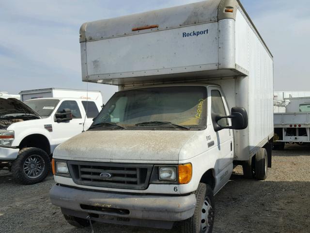 1FDXE45P36HA12081 - 2006 FORD ECONOLINE WHITE photo 2