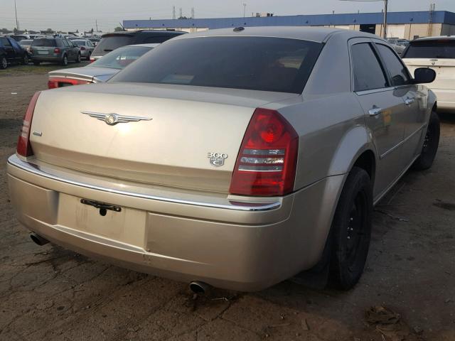 2C3KK63HX6H346332 - 2006 CHRYSLER 300C TAN photo 4