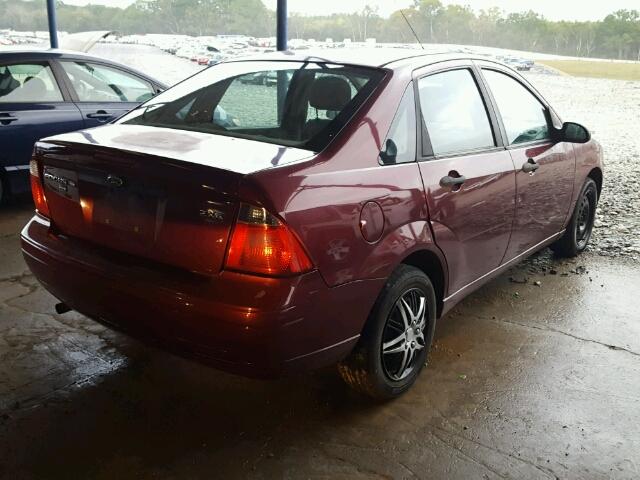 1FAHP34N66W230000 - 2006 FORD FOCUS ZX4 BURGUNDY photo 4