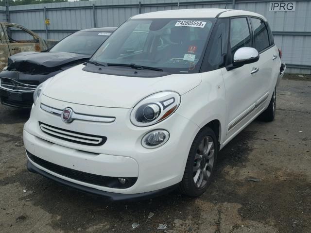 ZFBCFACH0EZ007667 - 2014 FIAT 500L LOUNG WHITE photo 2