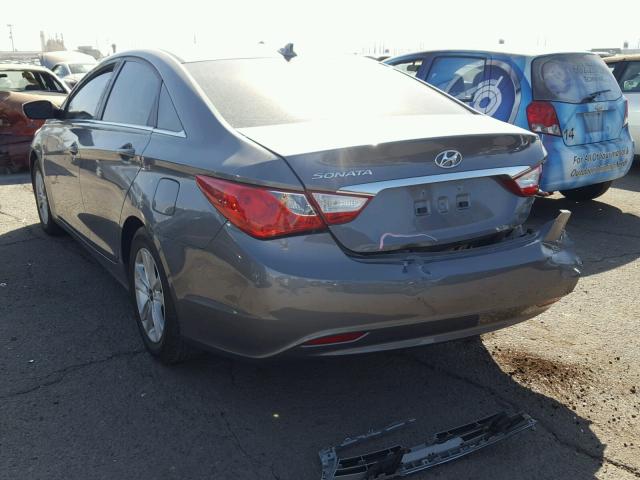 5NPEB4AC5DH744623 - 2013 HYUNDAI SONATA GLS GRAY photo 3