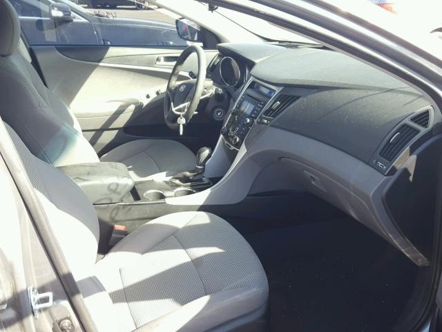 5NPEB4AC5DH744623 - 2013 HYUNDAI SONATA GLS GRAY photo 5