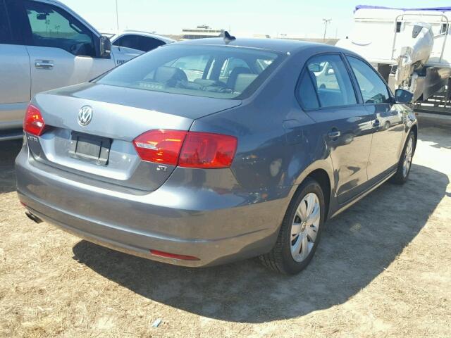 3VWD17AJ5EM265576 - 2014 VOLKSWAGEN JETTA SE GRAY photo 4