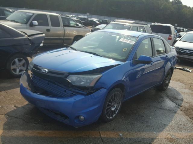 1FAHP3GN6AW263583 - 2010 FORD FOCUS SES BLUE photo 2