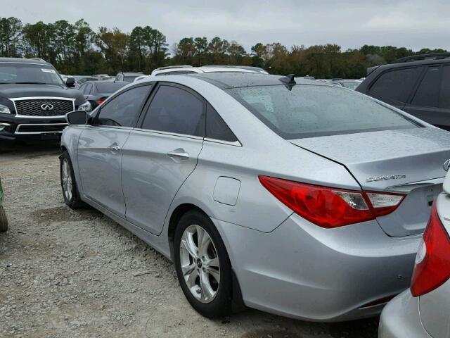 5NPEC4AC8CH428760 - 2012 HYUNDAI SONATA SE SILVER photo 3