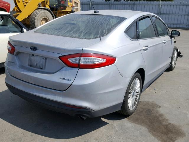 3FA6P0UU9GR157657 - 2016 FORD FUSION S H SILVER photo 4