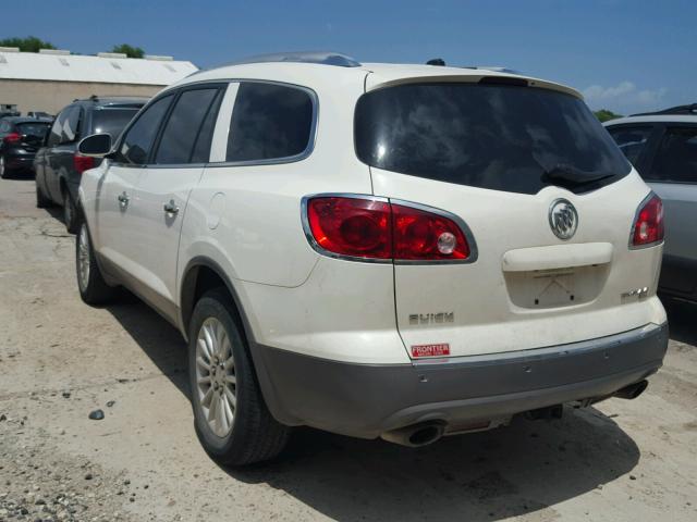 5GAKRBED5BJ124883 - 2011 BUICK ENCLAVE CX WHITE photo 3