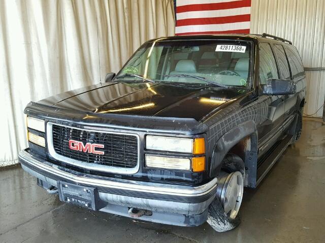 1GKFK16K0SJ738515 - 1995 GMC SUBURBAN K BLACK photo 2