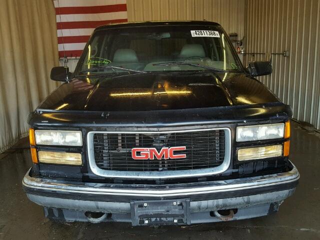 1GKFK16K0SJ738515 - 1995 GMC SUBURBAN K BLACK photo 9