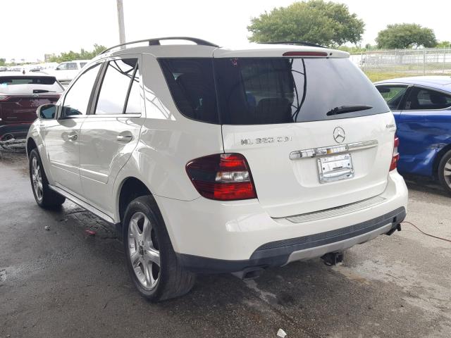 4JGBB22E58A395074 - 2008 MERCEDES-BENZ ML 320 CDI WHITE photo 3