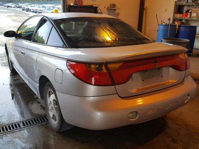 1G8ZY14732Z135575 - 2002 SATURN SC2 SILVER photo 3