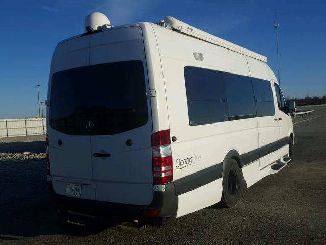 WD3PF4DD1E5891406 - 2014 MERCEDES-BENZ SPRINTER WHITE photo 4