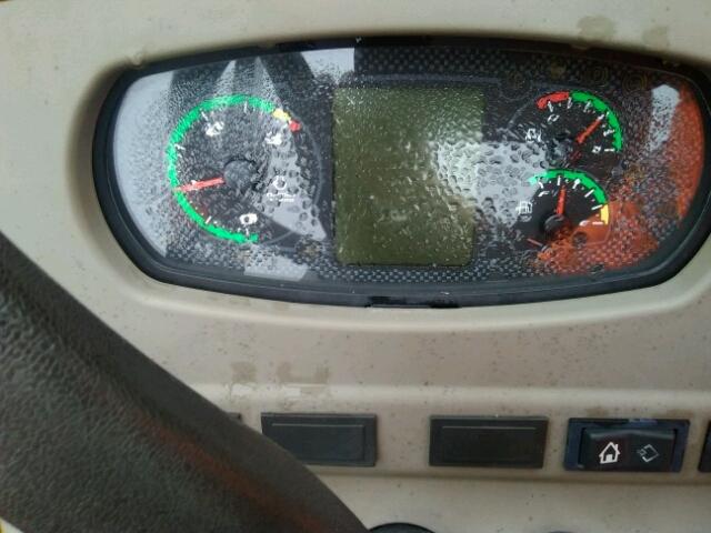 D06097 - 2017 CASE TRACTOR RED photo 8