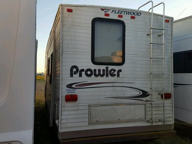 1EC5B292254007929 - 2005 FLET PROWLER WHITE photo 3