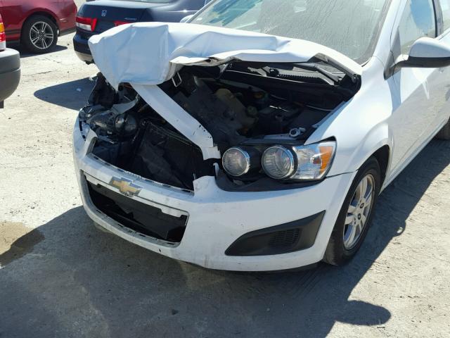 1G1JC6SH3D4190742 - 2013 CHEVROLET SONIC LT WHITE photo 9