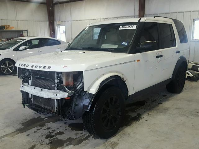 SALAE25477A431106 - 2007 LAND ROVER LR3 SE WHITE photo 2