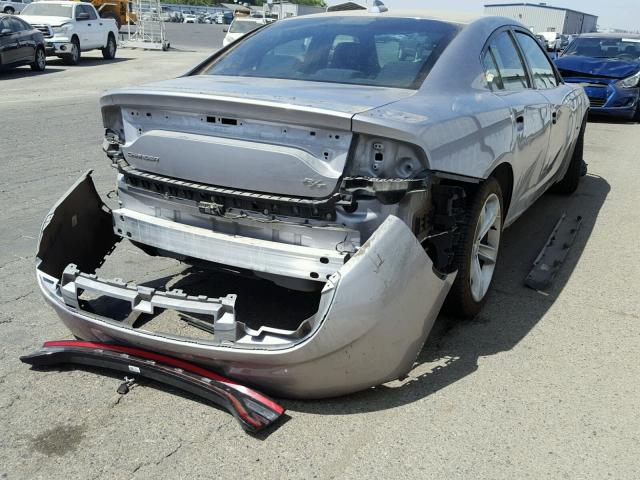 2C3CDXCT2GH132705 - 2016 DODGE CHARGER R/ SILVER photo 4