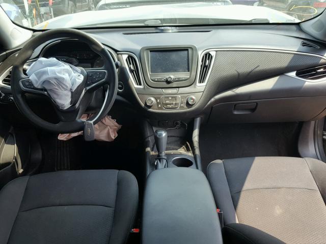 1G1ZB5ST1HF237278 - 2017 CHEVROLET MALIBU LS ნაცრისფერი ფოტო 9