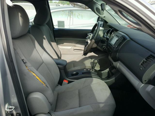 5TFTX4CN1FX057993 - 2015 TOYOTA TACOMA ACC Silber Foto 5