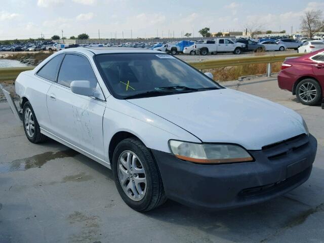 1HGCG22522A028605 - 2002 HONDA ACCORD WHITE photo 1