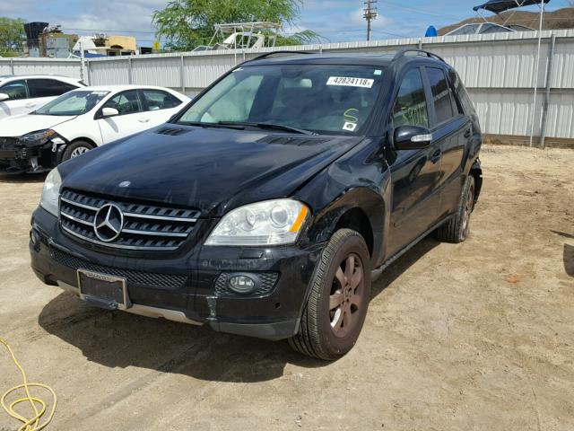 4JGBB86E57A266702 - 2007 MERCEDES-BENZ ML 350 BLACK photo 2