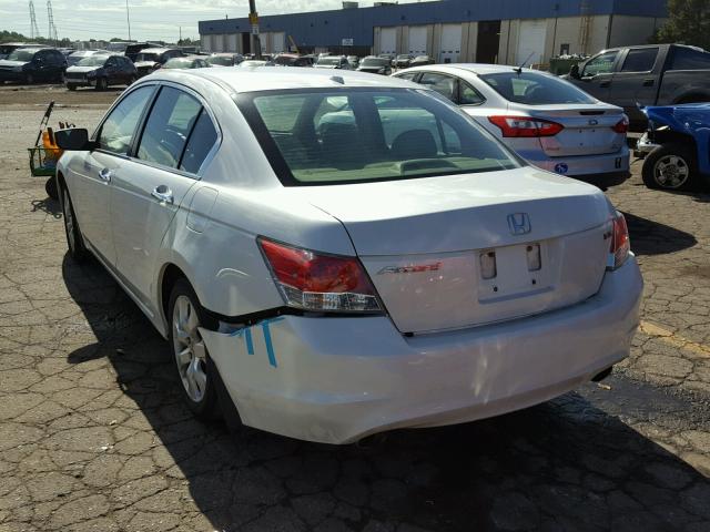 1HGCP3F85AA031958 - 2010 HONDA ACCORD EXL WHITE photo 3