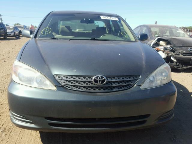 4T1BE32K52U546617 - 2002 TOYOTA CAMRY CHARCOAL photo 9