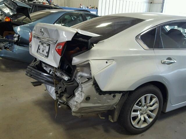 1N4AL3AP3GN330520 - 2016 NISSAN ALTIMA 2.5 SILVER photo 9