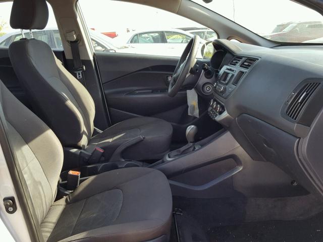 KNADM4A34F6450873 - 2015 KIA RIO LX GRAY photo 5