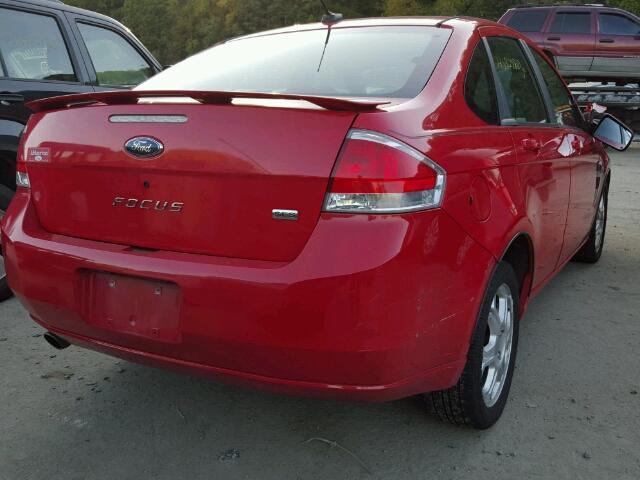 1FAHP35N28W143504 - 2008 FORD FOCUS SE RED photo 4