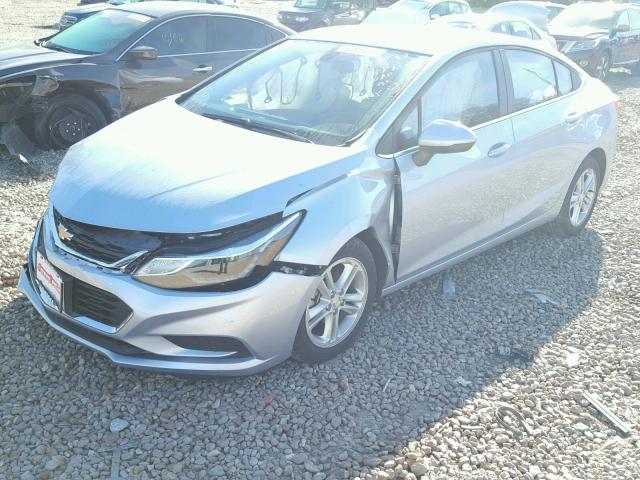 1G1BE5SMXH7156632 - 2017 CHEVROLET CRUZE BLUE photo 2