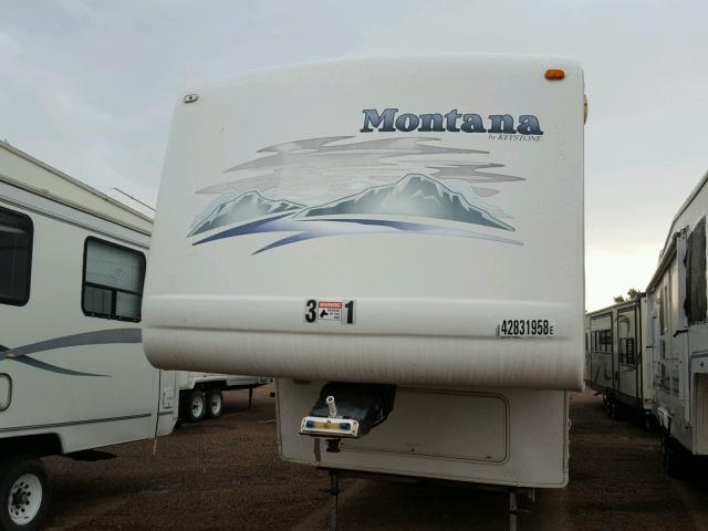 4YDF3282814053677 - 2001 KEYSTONE MONTANA WHITE photo 9