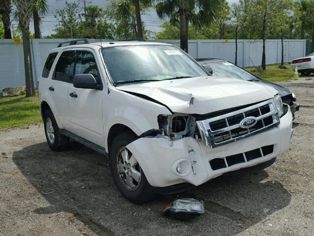 1FMCU0D79CKA98944 - 2012 FORD ESCAPE XLT WHITE photo 1