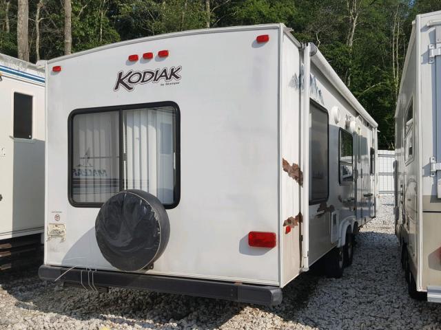47CTS5R268K122725 - 2008 AREO CAMPER WHITE photo 4