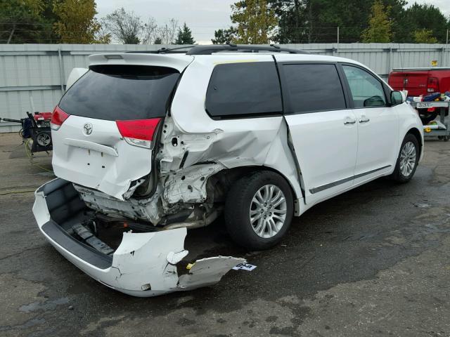 5TDYK3DC2CS186015 - 2012 TOYOTA SIENNA WHITE photo 4