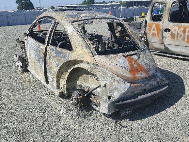 3VWCD21C12M447309 - 2002 VOLKSWAGEN NEW BEETLE 烧焦的 照片 3