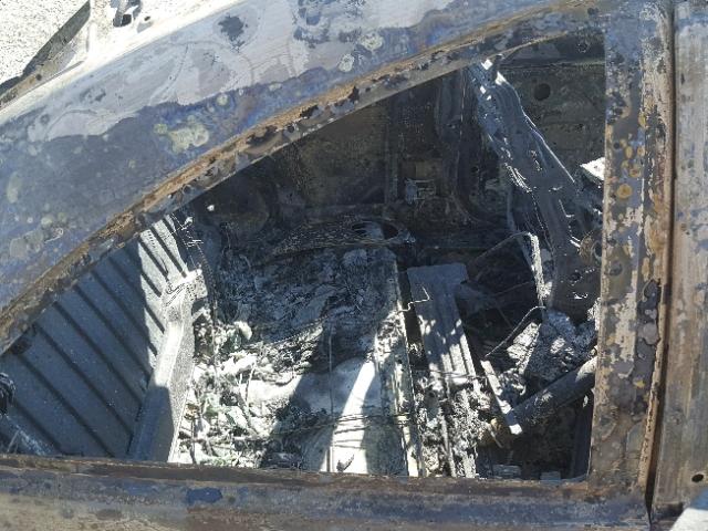 3VWCD21C12M447309 - 2002 VOLKSWAGEN NEW BEETLE 烧焦的 照片 6