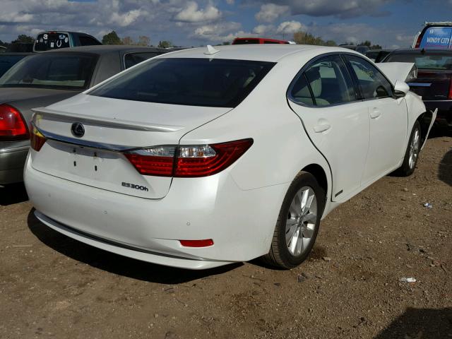 JTHBW1GG1D2021481 - 2013 LEXUS ES 300H WHITE photo 4