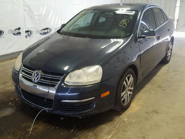 3VWDF71K95M612756 - 2005 VOLKSWAGEN NEW JETTA BLUE photo 2