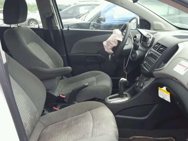 1G1JA6SH2G4169438 - 2016 CHEVROLET SONIC LS 白色 照片 5