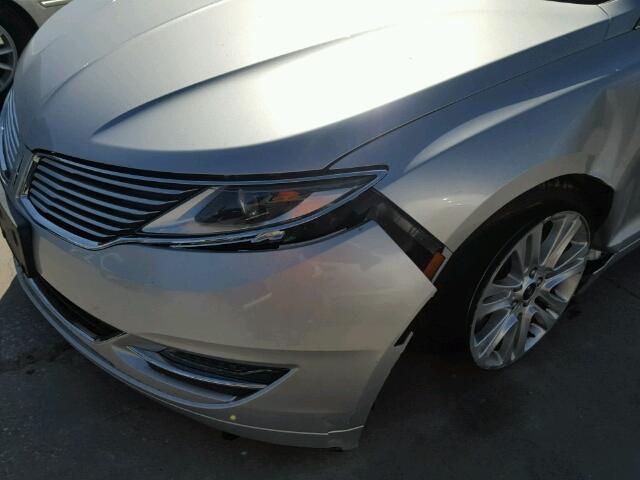 3LN6L2GKXFR604728 - 2015 LINCOLN MKZ Արծաթագույն լուսանկար 9