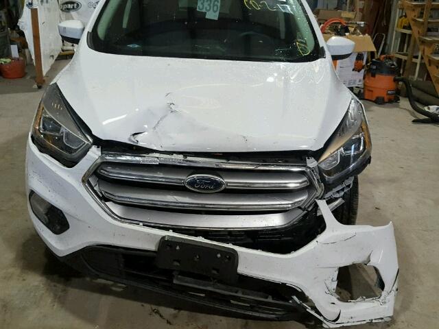 1FMCU9GD1HUA17484 - 2017 FORD ESCAPE SE WHITE photo 7