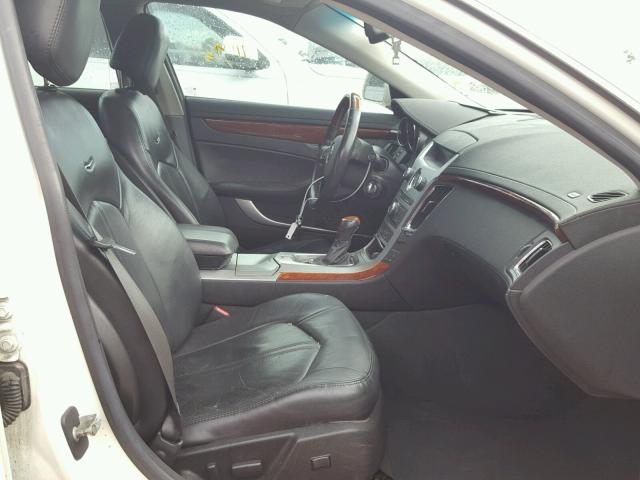 1G6DJ577990101861 - 2009 CADILLAC CTS WHITE photo 5