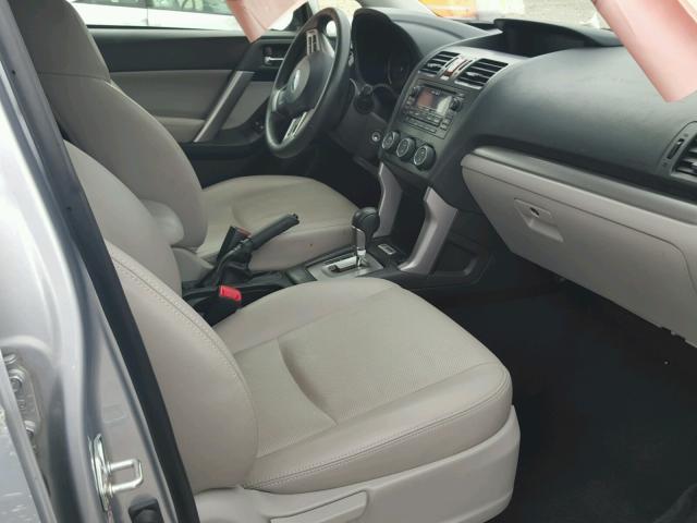 JF2SJAHC2FH513921 - 2015 SUBARU FORESTER 2 SILVER photo 5