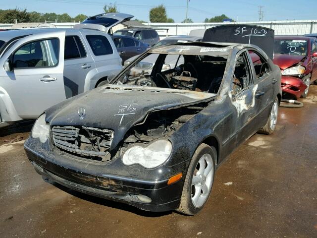 WDBRF61J22F181746 - 2002 MERCEDES-BENZ C BLACK photo 2