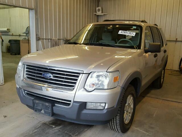 1FMEU73EX6UB40872 - 2006 FORD EXPLORER SILVER photo 2