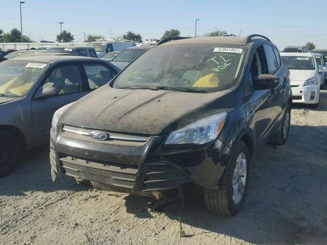 1FMCU0GX2GUB39114 - 2016 FORD ESCAPE SE BLACK photo 2